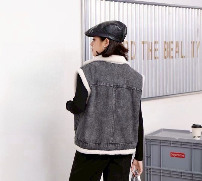 拼接牛仔刷毛背心 