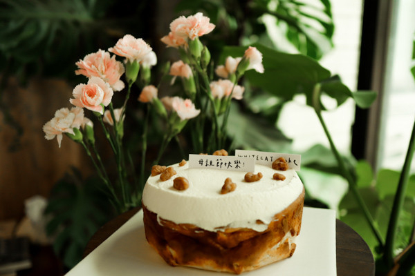 本月蛋糕【蘋果巴斯克乳酪】 金門甜點,金門美食,金門旅遊,生日蛋糕,蛋糕,金門伴手禮,巧克力戚風,父親節蛋糕,母親節蛋糕,蛋糕外送,草莓蛋糕,達克瓦茲,提拉米蘇,草莓大福,戚風蛋糕,水果蛋糕,泡芙,金門下午茶,金門咖啡,金門民宿