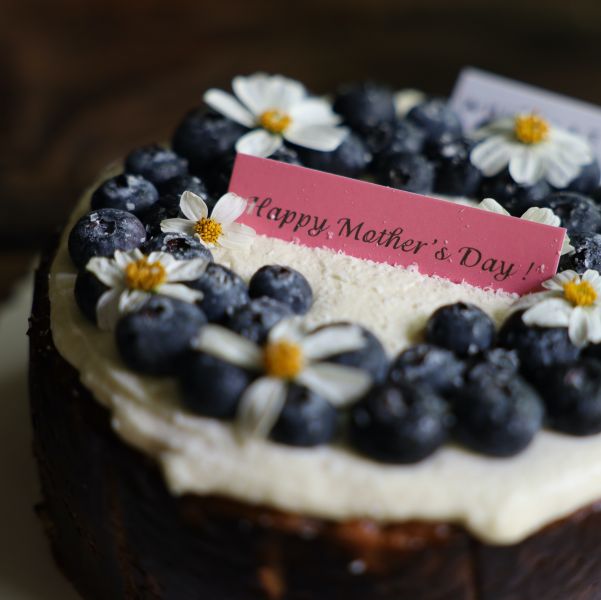 藍莓巴斯克 金門甜點,金門美食,金門旅遊,生日蛋糕,蛋糕,金門伴手禮,巧克力戚風,父親節蛋糕,母親節蛋糕,蛋糕外送,草莓蛋糕,達克瓦茲,提拉米蘇,草莓大福,戚風蛋糕,水果蛋糕,泡芙,金門下午茶,金門咖啡,金門民宿