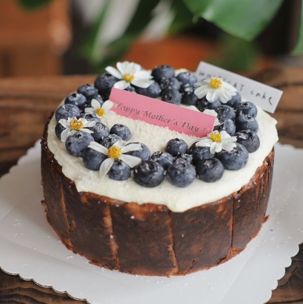 藍莓巴斯克 金門甜點,金門美食,金門旅遊,生日蛋糕,蛋糕,金門伴手禮,巧克力戚風,父親節蛋糕,母親節蛋糕,蛋糕外送,草莓蛋糕,達克瓦茲,提拉米蘇,草莓大福,戚風蛋糕,水果蛋糕,泡芙,金門下午茶,金門咖啡,金門民宿