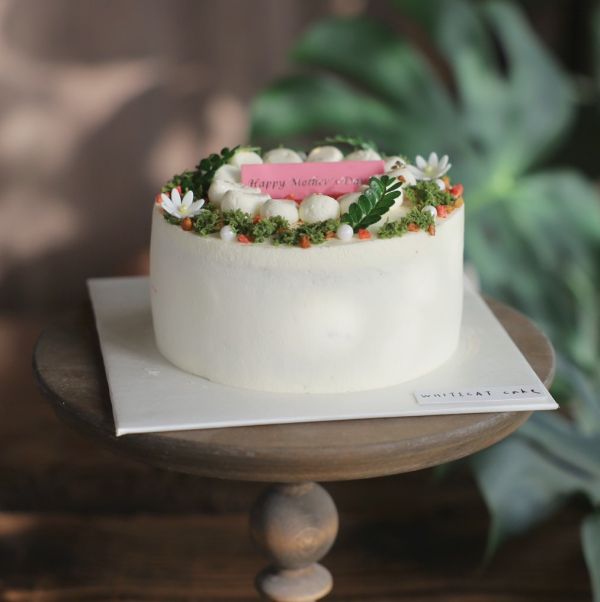 本月蛋糕【草莓冰淇淋蛋糕】 金門甜點,金門美食,金門旅遊,生日蛋糕,蛋糕,金門伴手禮,巧克力戚風,父親節蛋糕,母親節蛋糕,蛋糕外送,草莓蛋糕,達克瓦茲,提拉米蘇,草莓大福,戚風蛋糕,水果蛋糕,泡芙,金門下午茶,金門咖啡,金門民宿