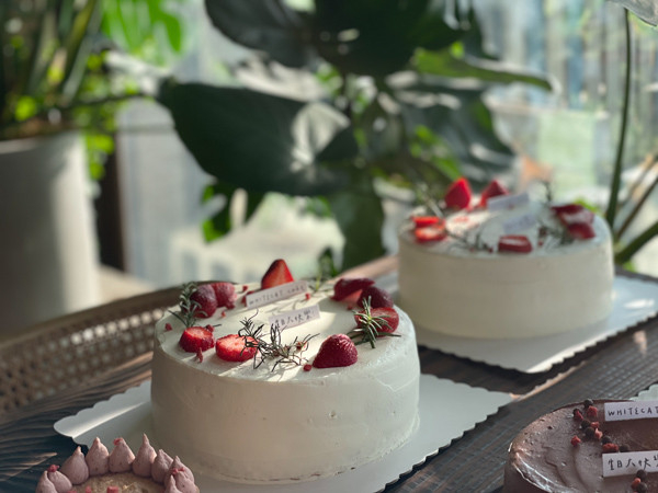 草莓戚風蛋糕 金門甜點,金門美食,金門旅遊,生日蛋糕,蛋糕,金門伴手禮,巧克力戚風,父親節蛋糕,母親節蛋糕,蛋糕外送,草莓蛋糕,達克瓦茲,提拉米蘇,草莓大福,戚風蛋糕,水果蛋糕,泡芙,金門下午茶,金門咖啡,金門民宿
