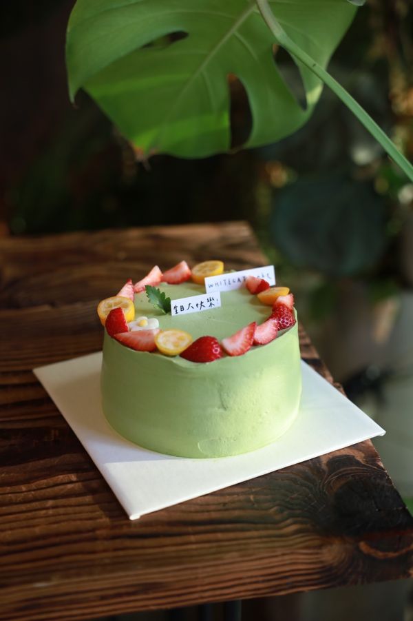 抹茶草莓戚風蛋糕 金門甜點,金門美食,金門旅遊,生日蛋糕,蛋糕,金門伴手禮,巧克力戚風,父親節蛋糕,母親節蛋糕,蛋糕外送,草莓蛋糕,達克瓦茲,提拉米蘇,草莓大福,戚風蛋糕,水果蛋糕,泡芙,金門下午茶,金門咖啡,金門民宿