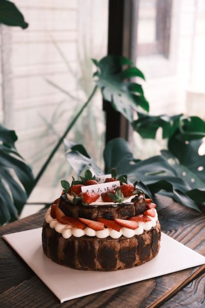 白貓雙層蛋糕 金門甜點,金門美食,金門旅遊,生日蛋糕,蛋糕,金門伴手禮,巧克力戚風,父親節蛋糕,母親節蛋糕,蛋糕外送,草莓蛋糕,達克瓦茲,提拉米蘇,草莓大福,戚風蛋糕,水果蛋糕,泡芙,金門下午茶,金門咖啡,金門民宿