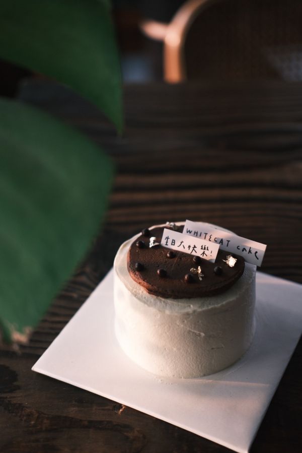 本月蛋糕【可可蘭姆戚風】 金門甜點,金門美食,金門旅遊,生日蛋糕,蛋糕,金門伴手禮,巧克力戚風,父親節蛋糕,母親節蛋糕,蛋糕外送,草莓蛋糕,達克瓦茲,提拉米蘇,草莓大福,戚風蛋糕,水果蛋糕,泡芙,金門下午茶,金門咖啡,金門民宿