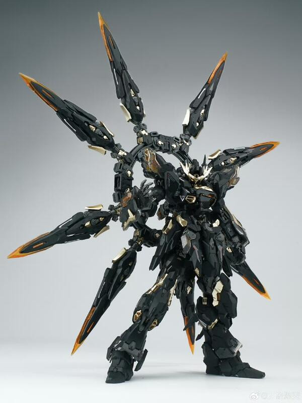 6月預購 萬象聚變 1/100 黑天啟 預噴塗外甲 合金骨架 組裝模型 