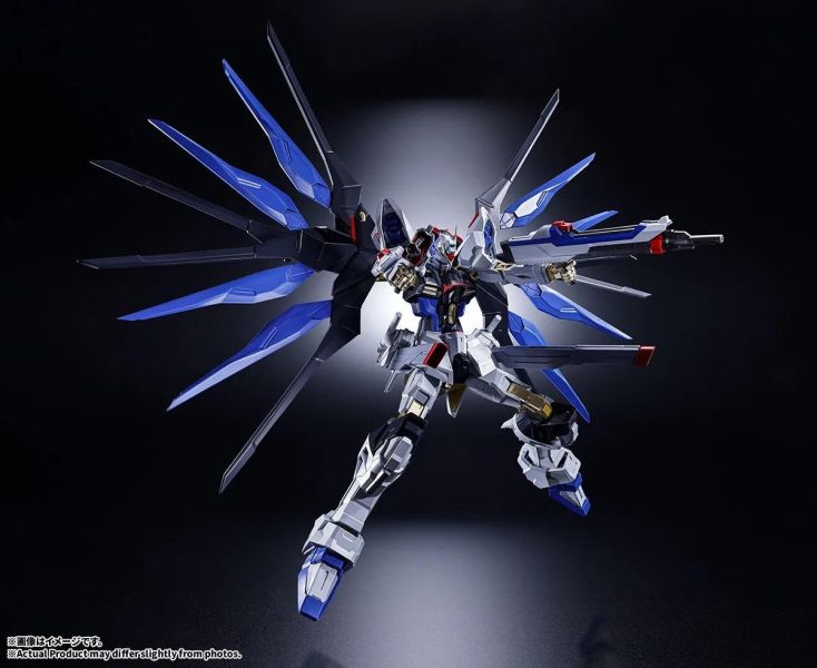 27年3月預購 ABSOLUTE ACT 攻擊自由鋼彈 可動完成品 