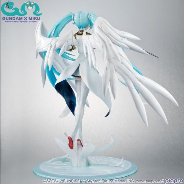 2026年6月預購 MEGAHOUSE MH限定 Lucrea 鋼彈X初音 MIKU 初音未來 X 飛翼鋼彈零式 EW 塗裝完成品 