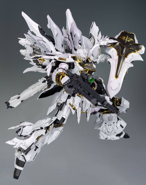 2025年第四季預購 彗星科技 1/100 白狼三倍速 組裝模型 