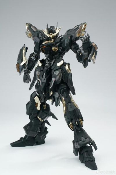 6月預購 萬象聚變 1/100 黑天啟 預噴塗外甲 合金骨架 組裝模型 