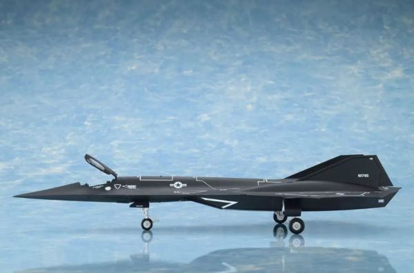 10月預購 Bell Fine 1/72 捍衛戰士 獨行俠 暗星 Maverick Darkstar 組裝模型 