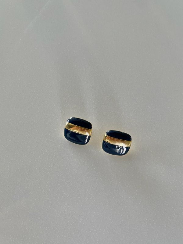 Sarah Coventry海軍藍法瑯耳夾 