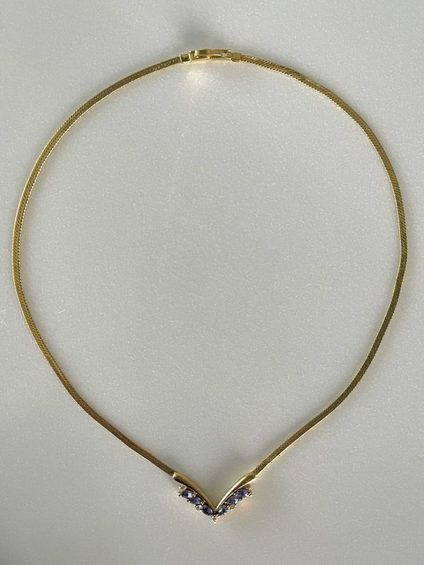 AVON 紫晶 V 型項鍊 