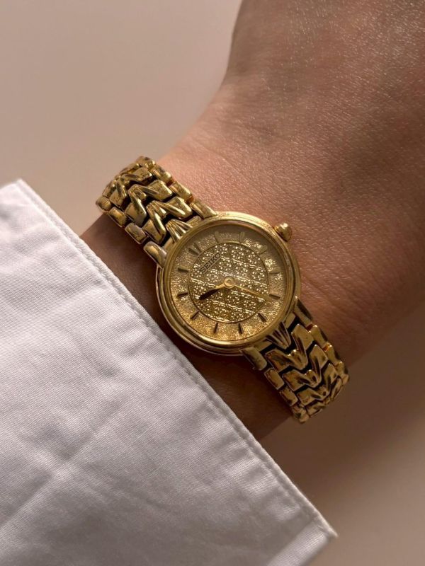 Seiko 復古雕紋小金錶 