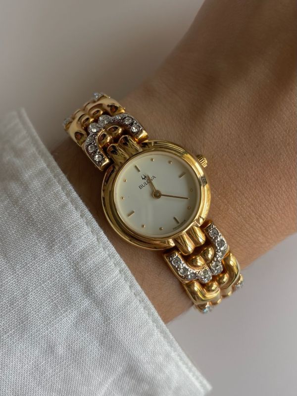 Bulova 寶路華圓盤水鑽錶 