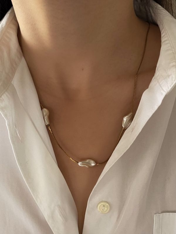 AVON 珍珠流光細鍊項鍊 