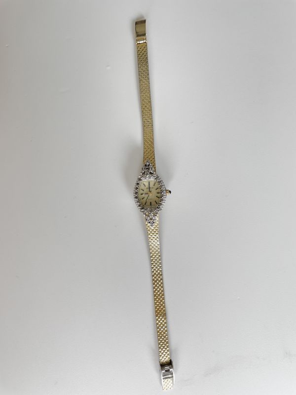 Geneve金色宮廷風復古錶 