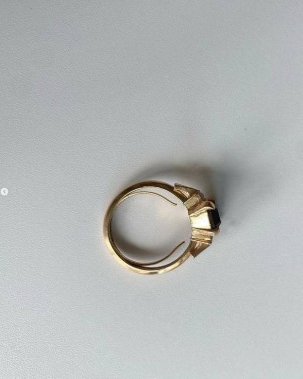Avon中古紫色方讚戒指 | Vintage Avon Ring With Purple Diamanté 