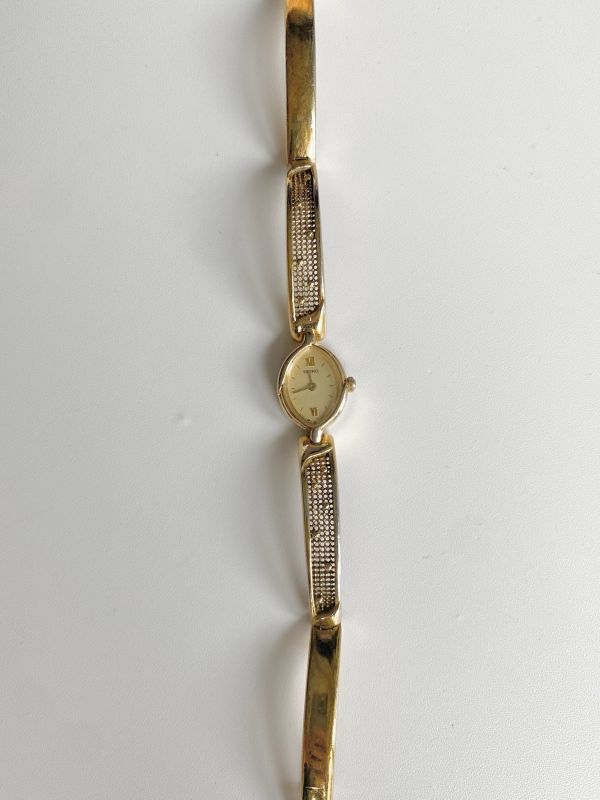 Seiko中古菱形小金錶 