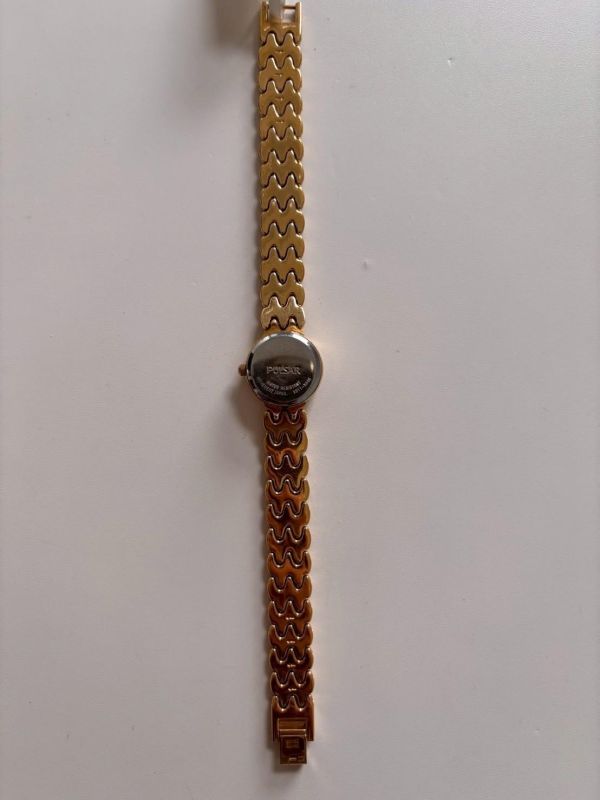 Pulsar 復古珠鏈小金錶 