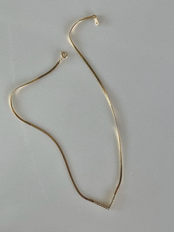 AVON80s簡約白色排鑽短鍊 