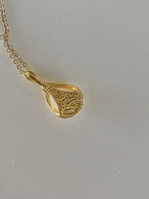 AVON 水滴珍珠鑽飾項鍊 