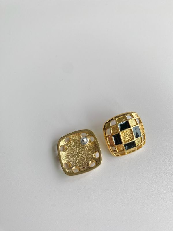 中古正方形簍空耳環 