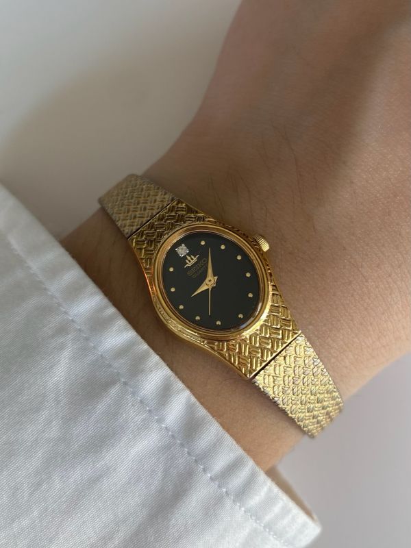 Seiko橢圓小黑錶 | Vintage Seiko Watch in Oval 