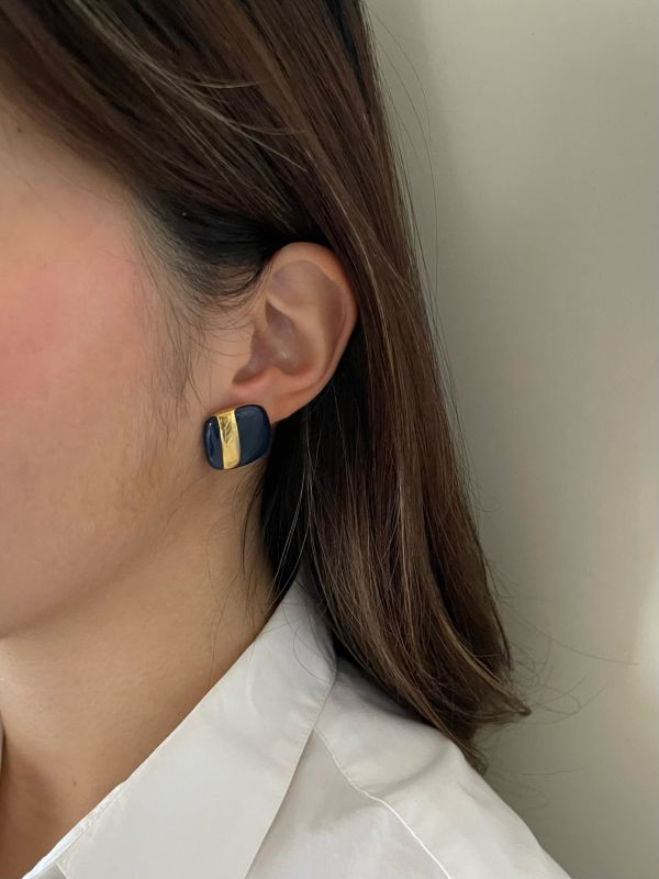 Sarah Coventry海軍藍法瑯耳夾 