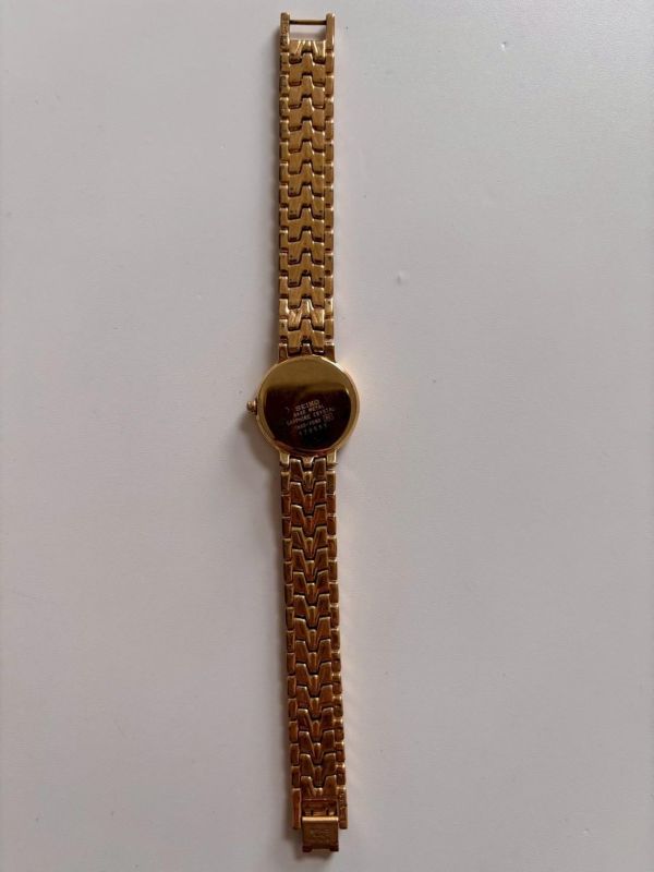 Seiko 復古雕紋小金錶 