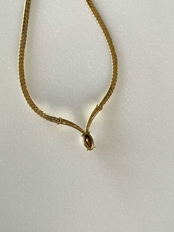 AVON 單鑽V型短鍊 