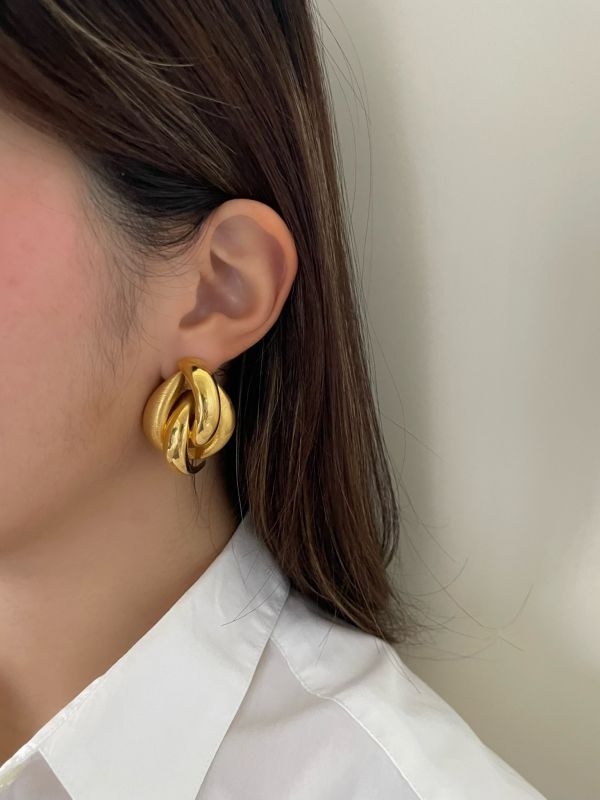 Vintage Gold Tone Screw Back Earrings 