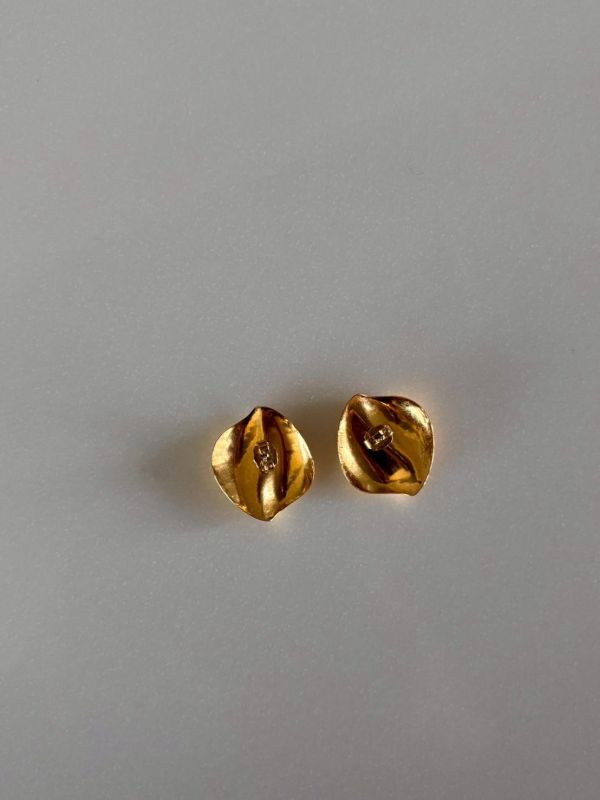 90s 金色貝殼紋耳環 