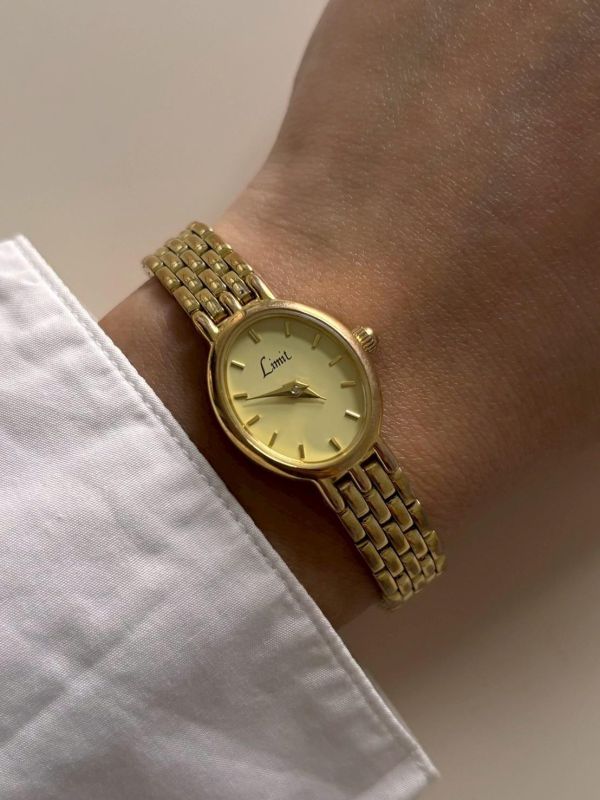 Limit 經典復古金錶 