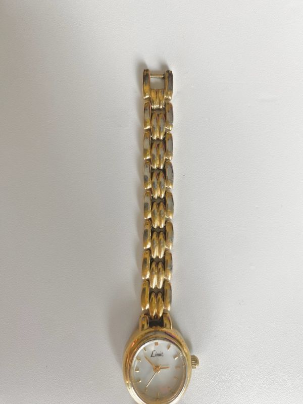 Limit橢圓貝殼小金錶 