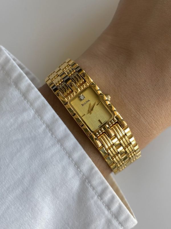 Bulova寶路華長方形金錶 | Beautiful Bulova in Rectangle with Diamanté 