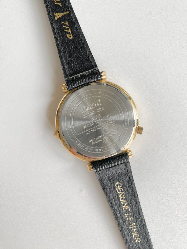 Timex金框真皮錶 | Vintage Timex in Gold 
