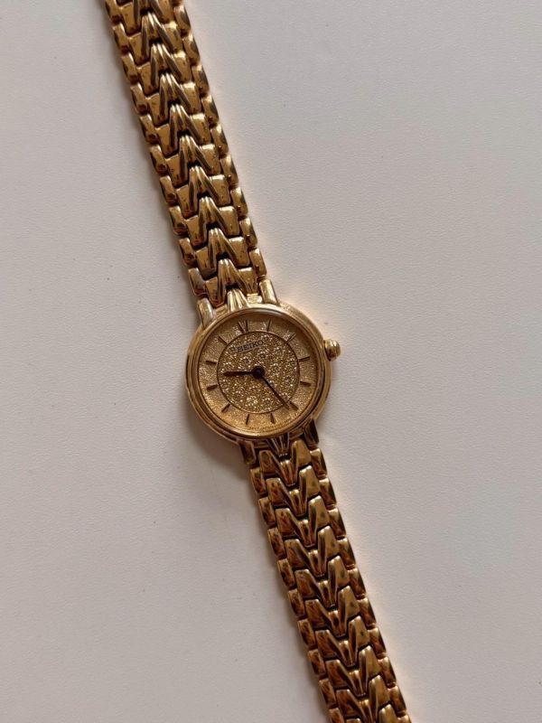 Seiko 復古雕紋小金錶 