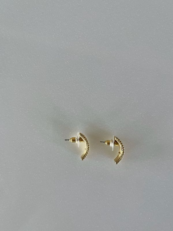 MONET麻花編織弧形耳環 