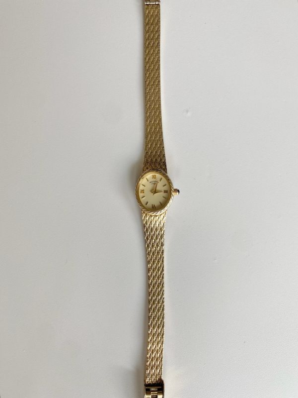 Rotary 橢圓小金錶 
