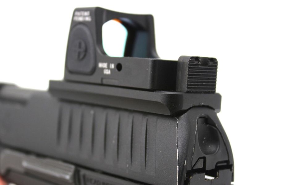 Universal Red Dot Mount w/Sight-PPQ PPQ微型紅點通用安裝座 PPQ M2紅點安裝座、PPQ M2紅點轉接座、PPQ微型紅點通用安裝座、Walther PPQ M2配件、PPQ M2光學瞄具座、PPQ M2內紅點、PPQ M2改裝、免銑切紅點安裝座、手槍紅點轉接座、勤務手槍紅點、勤務配槍改裝、RMR轉接座、RMSc轉接座、Docter轉接座、PPQ備用機械瞄具、PPQ光纖準星、DARA光學瞄具槍套、Universal Red Dot Mount PPQ、PP