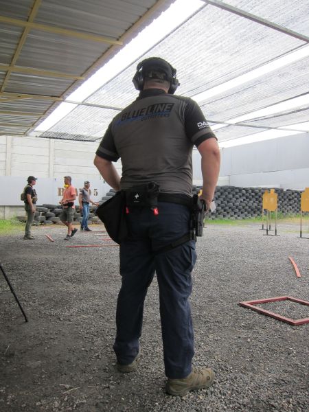 Blue Line STRIKER突擊者戰術勤務褲 戰術勤務褲, Blue Line STRIKER, 耐磨工作褲, 防潑水褲, 警察裝備, 高機動任務, 戶外裝備, 多口袋設計, 舒適行動褲, 執法藍褲