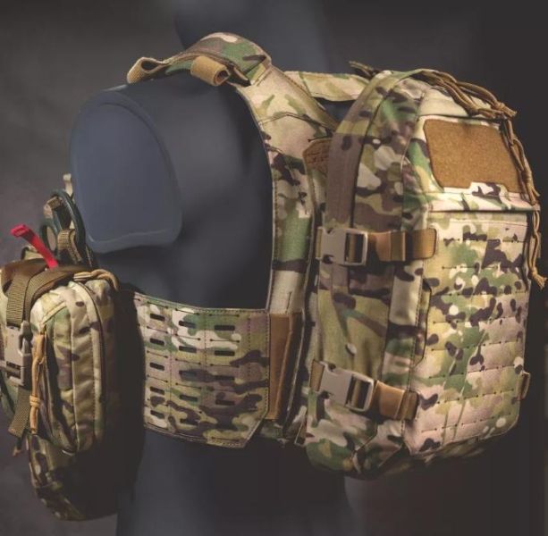 CPC戰術背板H2(含水袋)-游騎兵綠 Templar’s Gear, Flat Pack H2, TG-CPC, TPC GEN4, Zip-On 背板, 戰術背包, 飲水背板, 2L 飲水袋, Hydration Pack, Plate Carrier Backpack, Tactical Flat Pack, MOLLE Backpack, Cordura Backpack, IRR Tactical Gear, 軍警裝備, 防彈