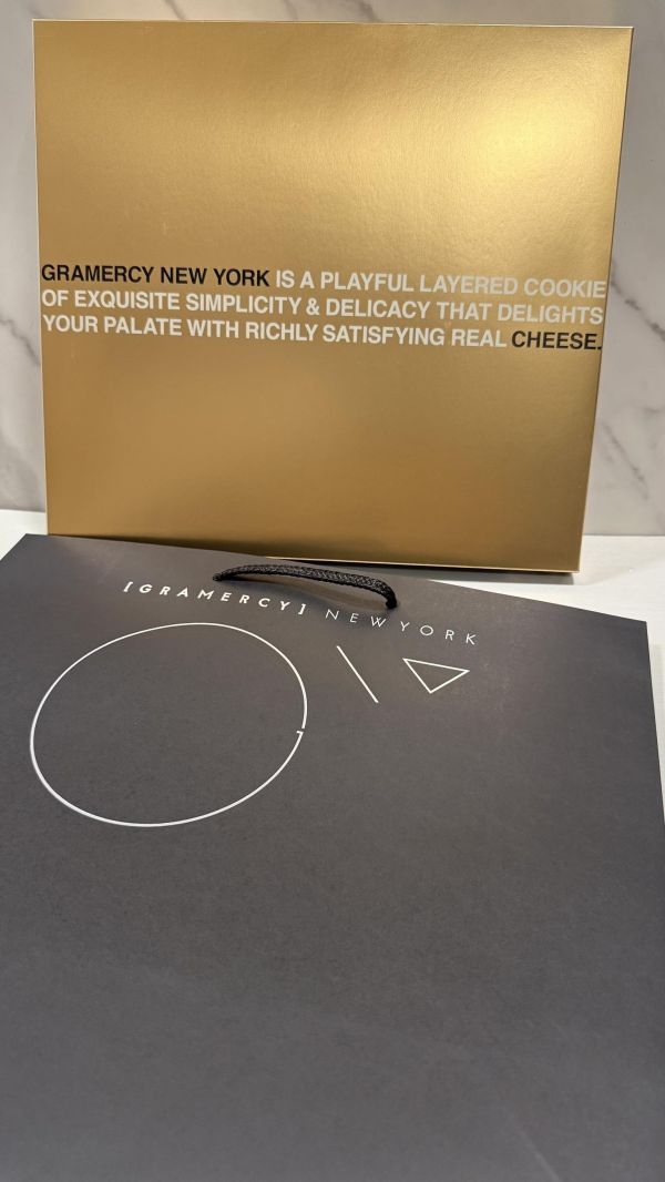 日本限定 排隊商品 GRAMERCY NEW YORK 紐約起司捲餅Gouda Cheese 香濃起司捲餅 24入 日本限定 排隊商品 GRAMERCY NEW YORK 紐約起司捲餅Gouda Cheese 香濃起司捲餅 24入