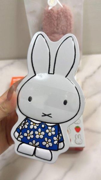 日本期間限定 Morozoff摩洛索夫聯名米飛兔造型巧克力鐵盒 14個入 紙盒款6入 miffy 情人節限定 日本期間限定 Morozoff摩洛索夫聯名米飛兔造型巧克力鐵盒 14個入 紙盒款6入 miffy 情人節限定