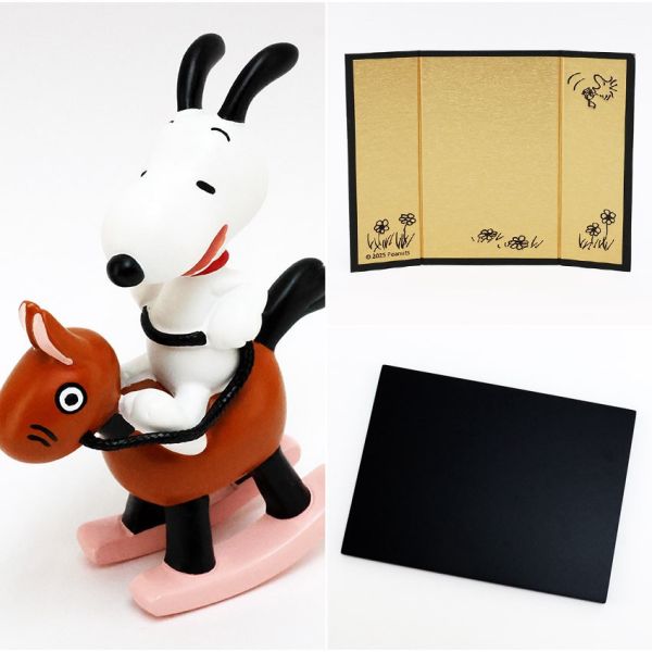 日本限定 2026年 史努比馬年擺飾 搖搖馬 PEANUTS 史努比 SNOOPY 馬年 十二生肖 擺飾 掛飾 日本限定 2026年 史努比馬年擺飾 搖搖馬 PEANUTS 史努比 SNOOPY 馬年 十二生肖 擺飾 掛飾