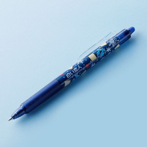 北海道限定 石屋製菓 周邊商品 白色戀人 文具組 文件夾 原子筆 便條紙 磁鐵 紙膠帶 文具 吊飾 枕頭 聯名商品 白色戀人 北海道限定 石屋製菓
周邊商品 白色戀人 經典樣式 周邊商品 文具 裝飾品
文件夾 / 原子筆 / 便條紙 / 紙膠帶 / 造型磁鐵 / 造型吊飾
