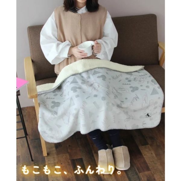 日本正版 東京迪士尼 壓紋QQ毛毯 DISNEY 米奇毛毯 小熊維尼毛毯 70X100cm 棉被 毯子 日本正版 東京迪士尼 壓紋QQ毛毯 DISNEY 米奇毛毯 小熊維尼毛毯 70X100cm 棉被 毯子