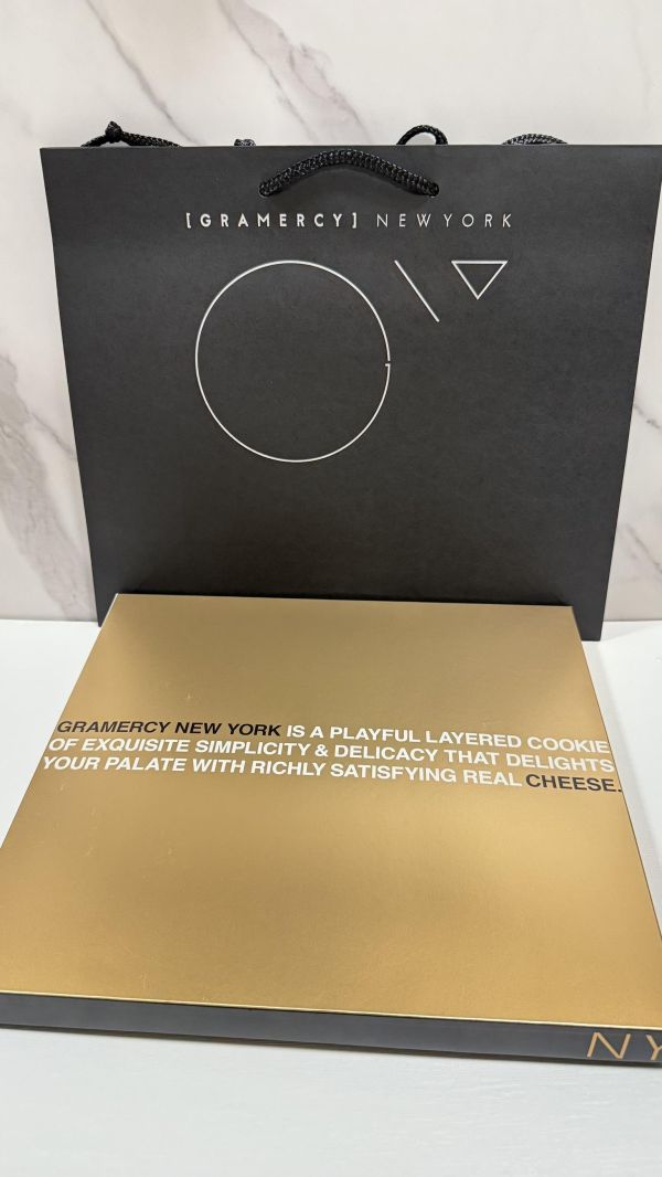 日本限定 排隊商品 GRAMERCY NEW YORK 紐約起司捲餅Gouda Cheese 香濃起司捲餅 24入 日本限定 排隊商品 GRAMERCY NEW YORK 紐約起司捲餅Gouda Cheese 香濃起司捲餅 24入