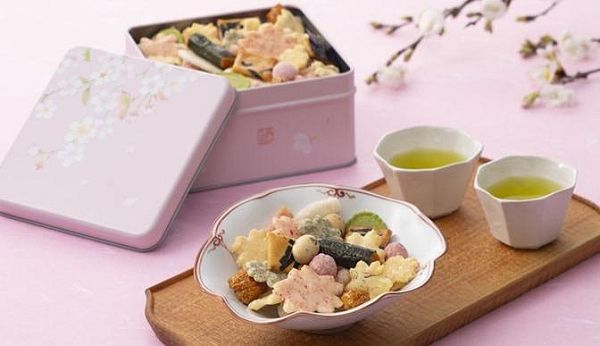 日本小倉山莊 季節限定 綜合十色寶石米果仙貝 鐵盒裝 100g 小倉山莊仙貝 夏季限定 冬季限定 春季限定 秋季限定 日本小倉山莊 季節限定 綜合十色寶石米果仙貝 鐵盒裝 100g 小倉山莊仙貝 夏季限定 冬季限定 春季限定 秋季限定